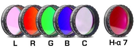 Set Completo di Filtri LRGBC + H-alpha (banda 7nm) da 1¼" (31.8mm) per riprese CCD, con celle a basso profilo. Spessore vetro 2mm Set Completo di Filtri LRGBC + H-alpha (banda 7nm) da 1¼" (31.8mm) per riprese CCD, con celle a basso profilo. Spessore vetro 2mm