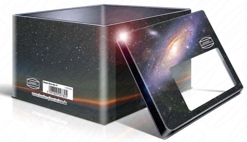  Astro-Box  si tratta di una scatola a tema di astronomia fatta di gomma piuma imbottita. Perfetta per il trasporto e la conservazione di tutti i vostri piccoli strumenti  