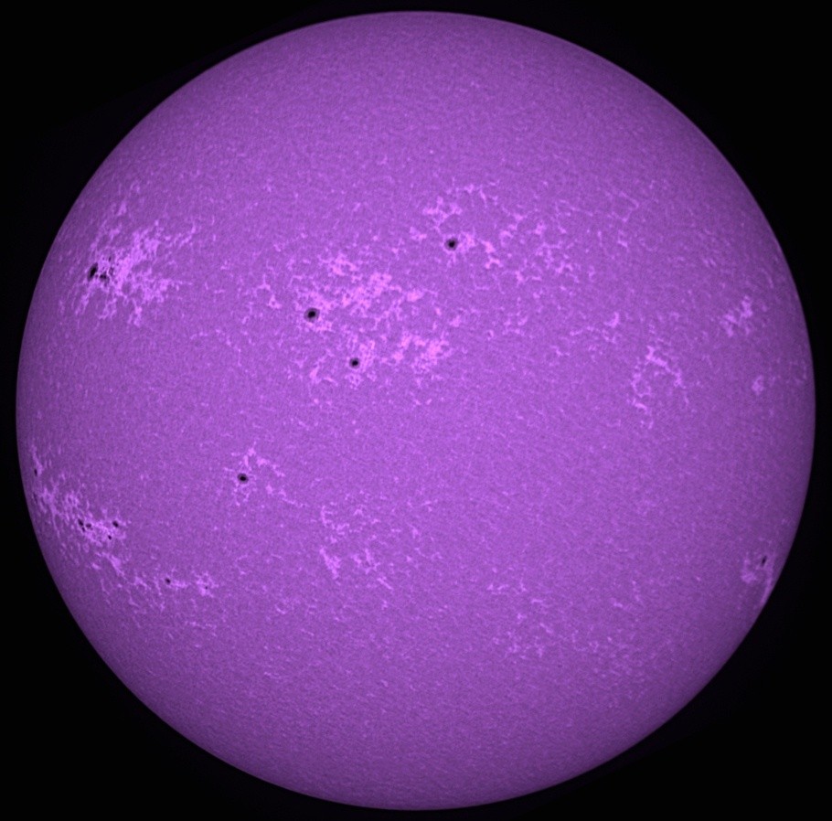  Transforms normal refractor telescopes up to 1080mm focal length into Ca-K solar telescopes. No further accessories required.
 
  