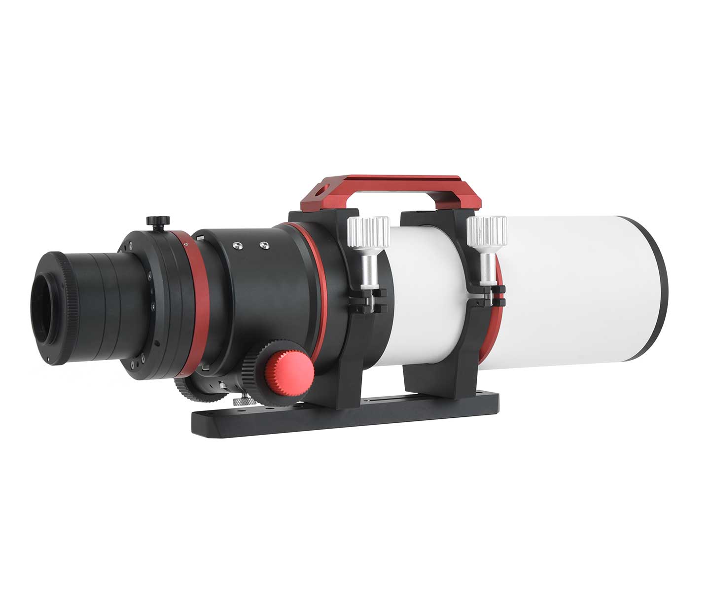  The apochromatic 5-element refractor with 90 mm aperture and powerful f/5 is ideal for astrophotography with powerful cameras. [EN] 