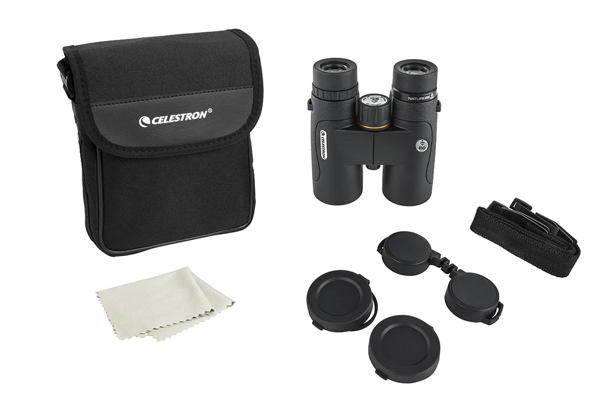  Binocolo Celestron Nature DX ED 8×42 a prismi Tetto in BAK-4, con lenti ED a bassa dispersione, trattamento antiriflesso multistrato e con corpo impermeabile waterproof riempito d'azoto. 