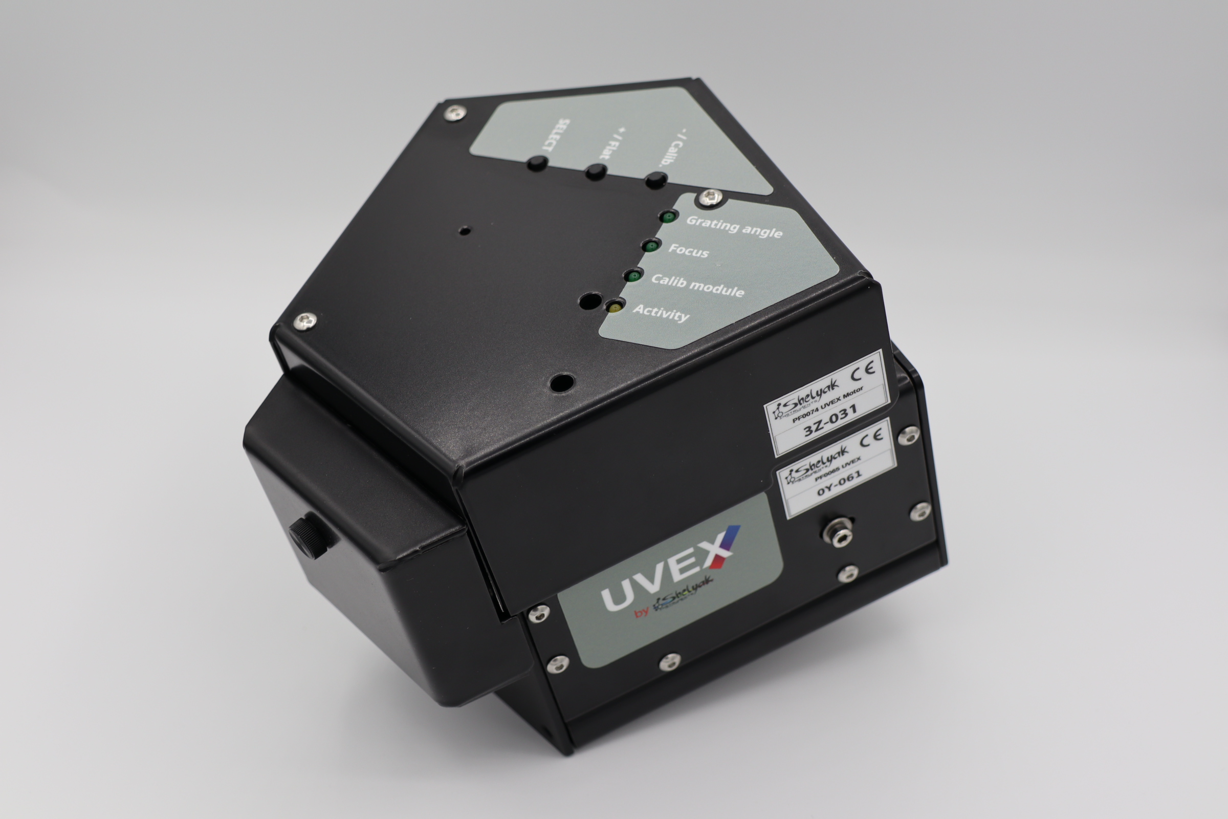 
The UVEX is a Czerny-Turner spectrograph called “crossed” and optimized for wavelengths ranging from near UV (&lt;350nm) to near IR (1µm). It is particularly dedicated to be used on Ritchey-Chretien telescopes with a diameter up to 12 or 14 inches (at F/d 8) [EN]
 
 
  
