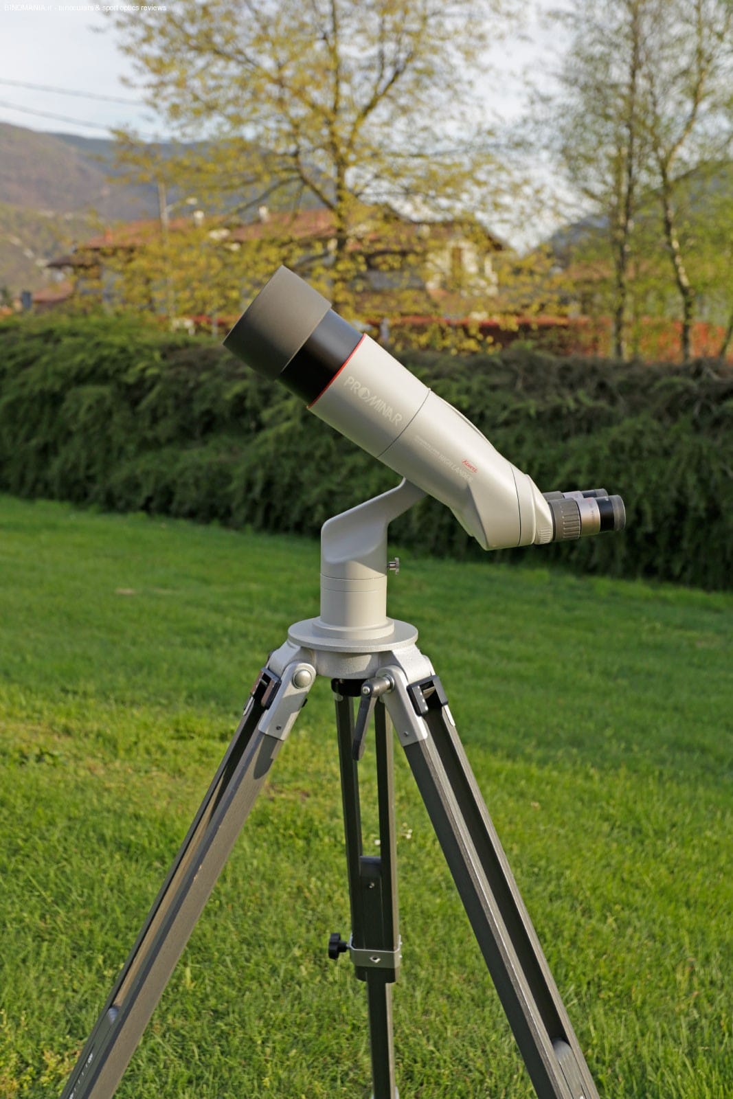  Treppiede Kowa specifico ad altezza variabile 1620mm-1020mm per Binocolo gigante Highlander PROMINAR 82mm 