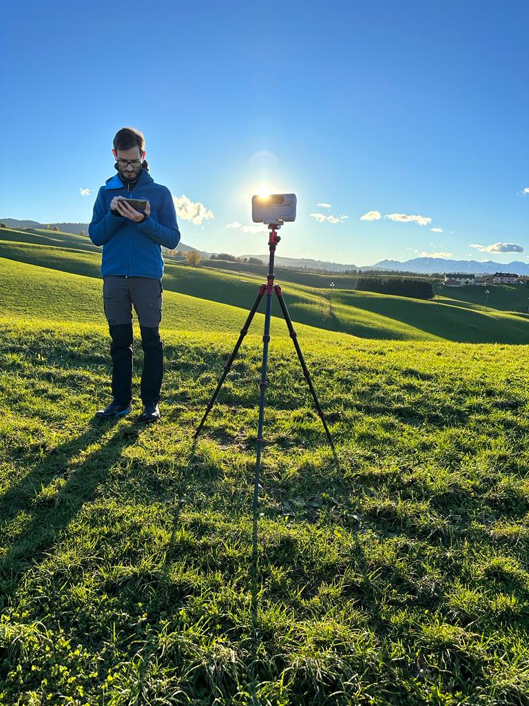  Il più portatile tra gli smart telescope, controllato dall'app mobile DWARFLAB. 