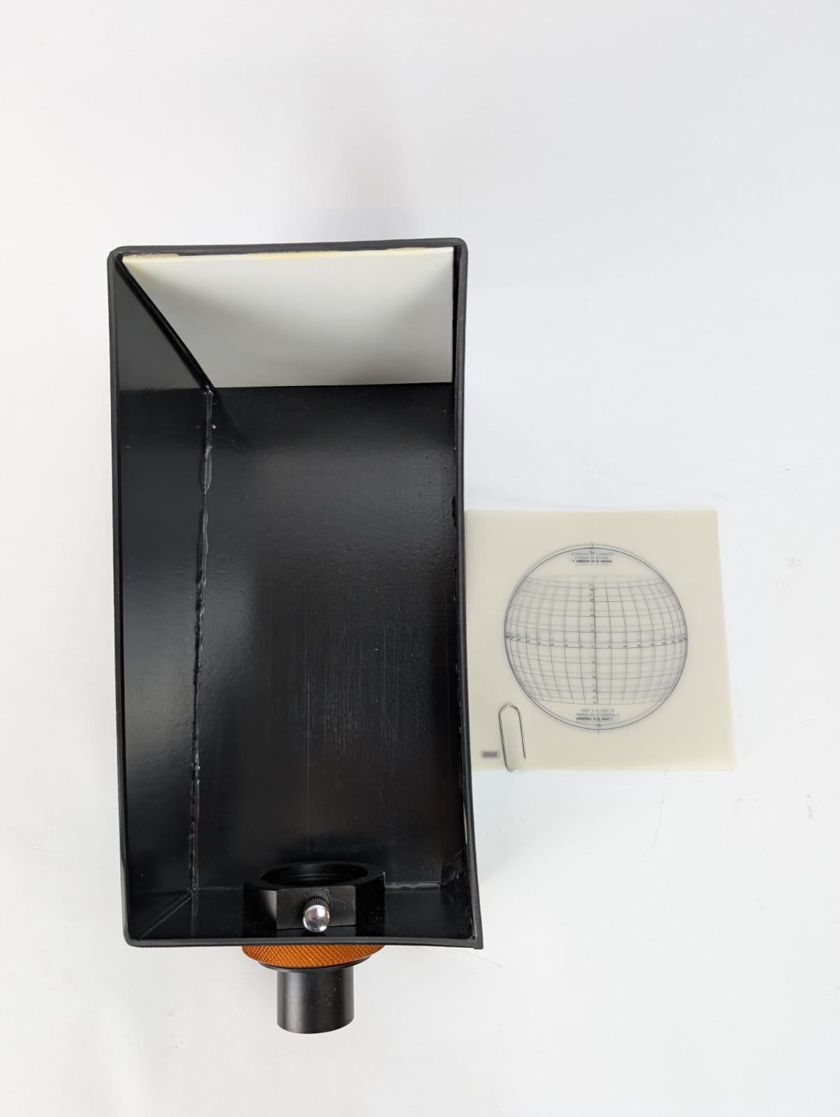  La piramide di Hossefield permette la proiezione di immagini solari in luce bianca. Usato ottime condizioni 