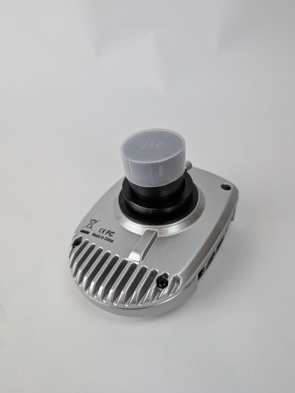  Camera SynGuider - per autoguida senza la necessit&agrave; del PC. Collegata al telescopio guida permette di guidare automaticamente la posa con la massima precisione. Usato ottime condizioni 