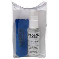  Detergente speciale per lenti e specchi, comprende uno spray da 30 ml e un panno in microfibra di 20x30 mm. 