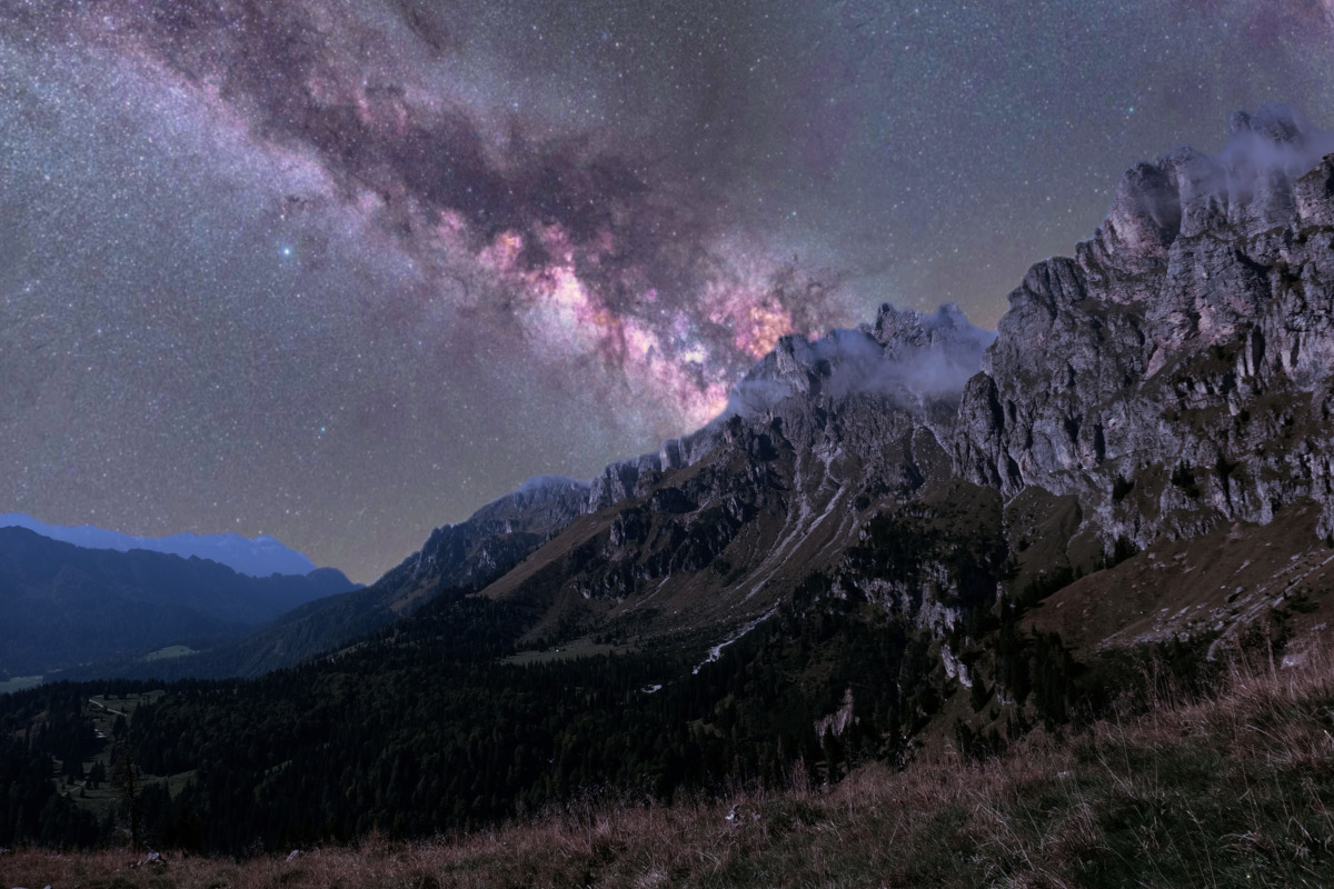 Pacchetto completo di astro-escursionismo con escursione all'area naturale Cadini del Brenton, salita e cena presso Malga Cavallera, osservazioni astronomiche supportate da Dwarf 3 e Unistellar Odyssey Pro e passeggiata ambientale notturna. Pacchetto completo di astro-escursionismo con escursione all'area naturale Cadini del Brenton, salita e cena presso Malga Cavallera, osservazioni astronomiche supportate da Dwarf 3 e Unistellar Odyssey Pro e passeggiata ambientale notturna.