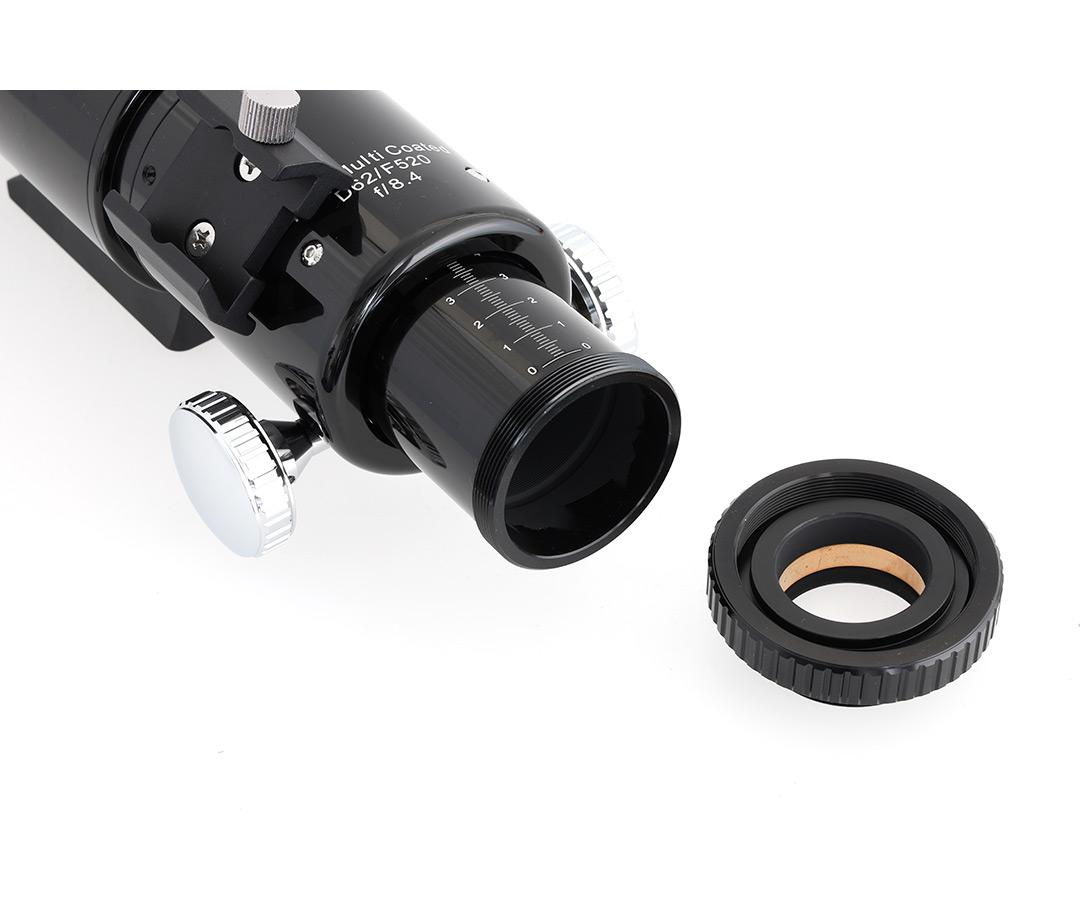 The TS 4-element 62 mm aperture refractor is a versatile spotting scope and telescope, a 520 mm telephoto lens and a powerful guide scope for astrophotography. [EN] 